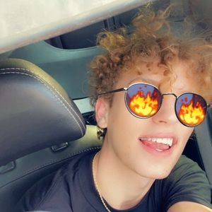 Meet your Posher, Tanner